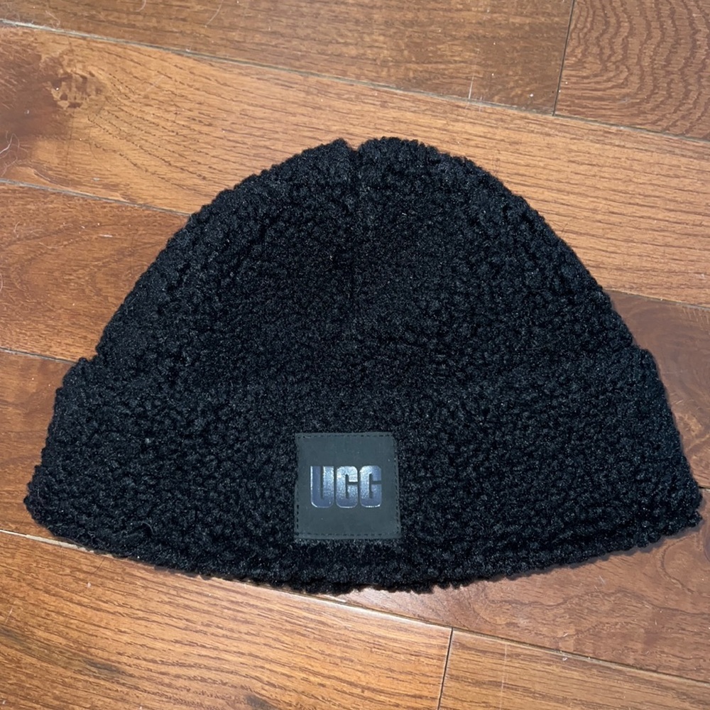 New UGG Hat - Never Worn - Picture 1 of 4